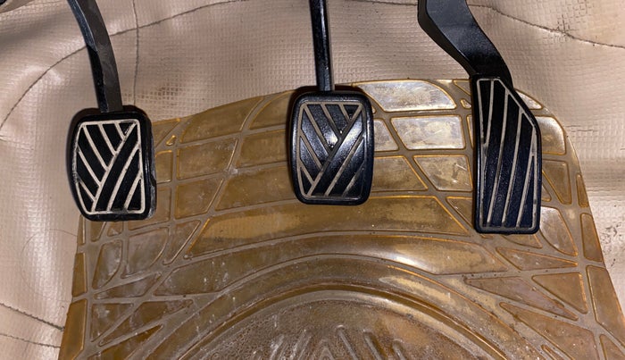 2015 Maruti Ertiga VXI CNG, CNG, Manual, 81,031 km, Pedals