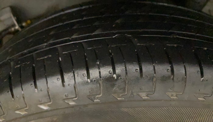 2024 Honda Amaze 1.2L I-VTEC S, Petrol, Manual, 5,266 km, Left Rear Tyre Tread