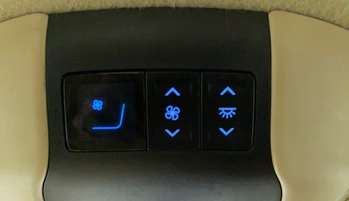 2018 Toyota YARIS VX CVT, Petrol, Automatic, 49,322 km, Rear AC Temperature Control