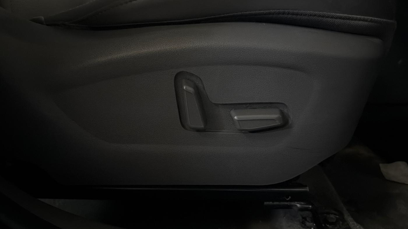2024 Hyundai Creta SX (O) 1.5 DIESEL, Diesel, Manual, 29,794 km, Driver Side Adjustment Panel