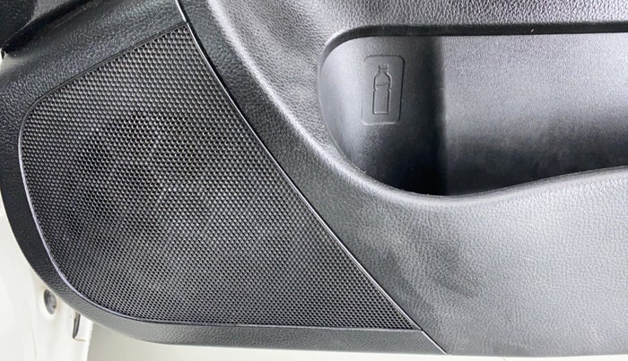 2017 Maruti Swift LDI, Diesel, Manual, 59,289 km, Infotainment system - Front speakers missing / not working