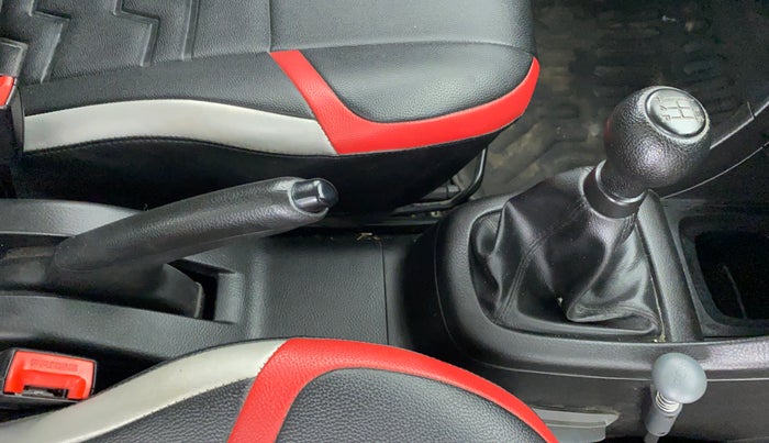 2017 Maruti Swift LDI, Diesel, Manual, 59,289 km, Gear Lever