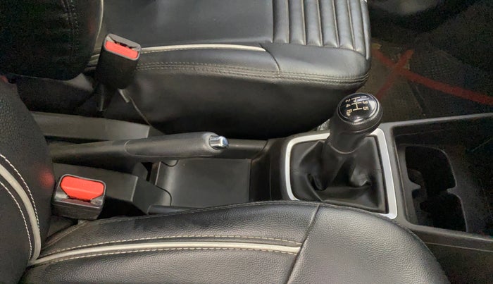 2023 Maruti Swift VXI, Petrol, Manual, 24,919 km, Gear Lever