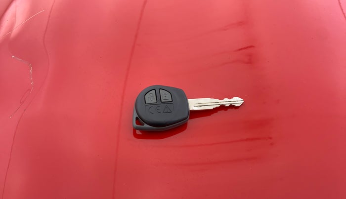 2023 Maruti Swift VXI, Petrol, Manual, 24,919 km, Key Close Up