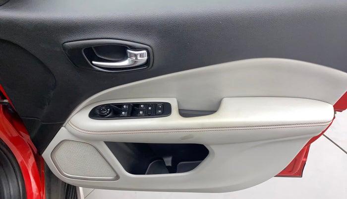 2018 Jeep Compass LIMITED 1.4 PETROL AT, Petrol, Automatic, 89,282 km, Driver Side Door Panels Control