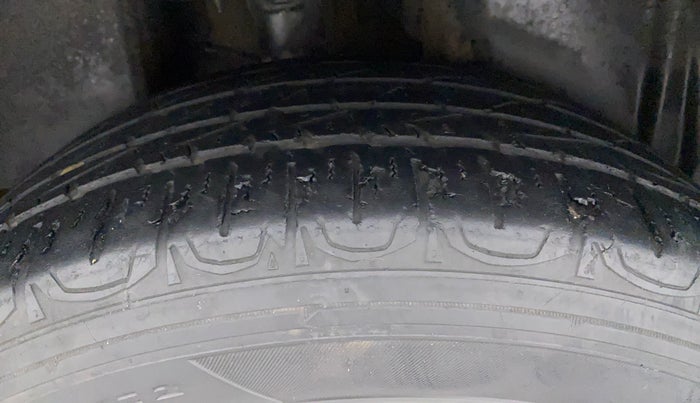 2018 Jeep Compass LIMITED 1.4 PETROL AT, Petrol, Automatic, 89,282 km, Right Rear Tyre Tread