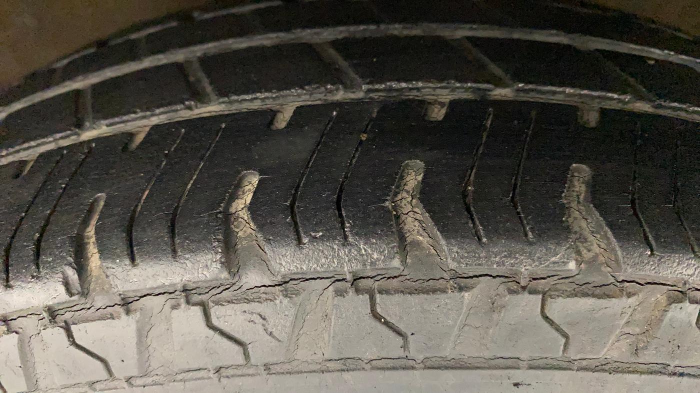 2016 Maruti Alto 800 VXI, Petrol, Manual, 47,956 km, Left Front Tyre Tread