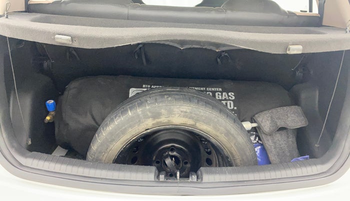 2017 Hyundai Grand i10 MAGNA 1.2 KAPPA VTVT, CNG, Manual, 55,274 km, Spare Tyre