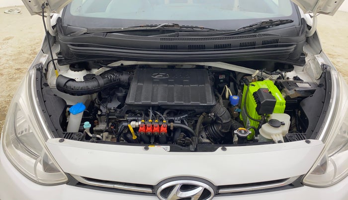 2017 Hyundai Grand i10 MAGNA 1.2 KAPPA VTVT, CNG, Manual, 55,274 km, Engine View