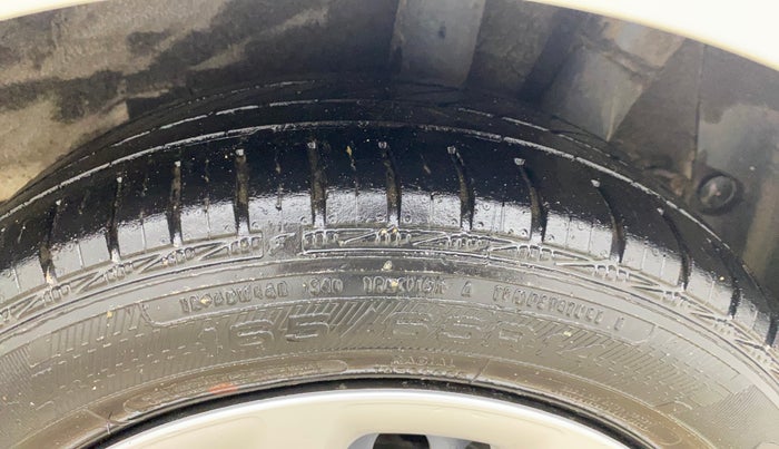 2017 Hyundai Grand i10 MAGNA 1.2 KAPPA VTVT, CNG, Manual, 55,274 km, Left Rear Tyre Tread