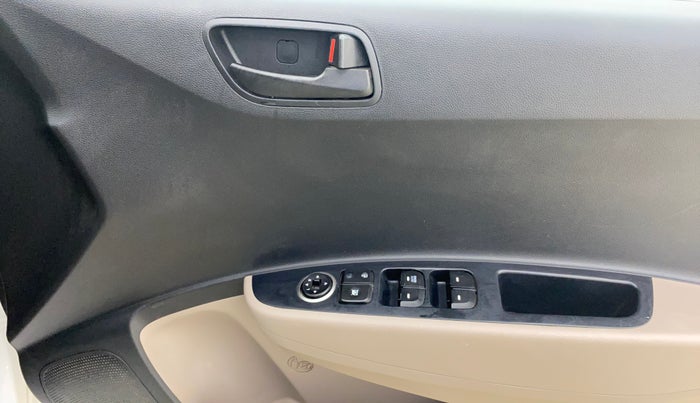 2017 Hyundai Grand i10 MAGNA 1.2 KAPPA VTVT, CNG, Manual, 55,274 km, Driver Side Door Panels Control