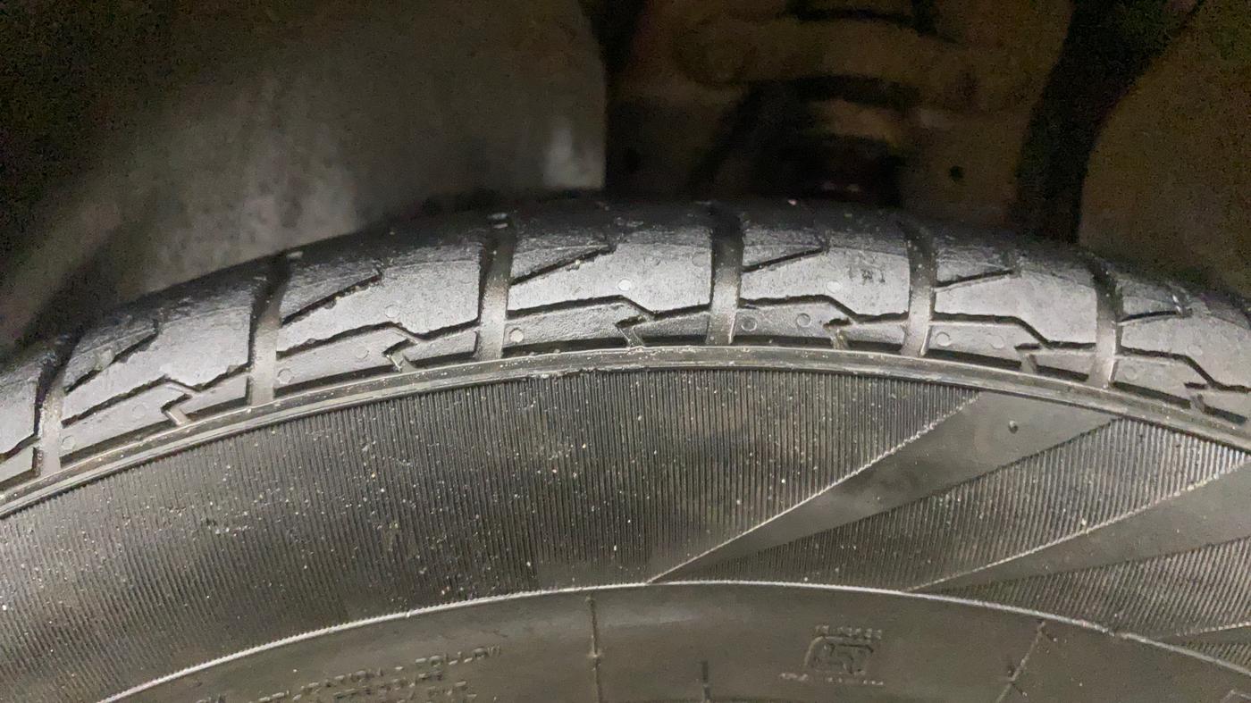 2021 KIA SELTOS GTX PLUS AT 1.5 DIESEL, Diesel, Automatic, 1,23,234 km, Left Rear Tyre Tread