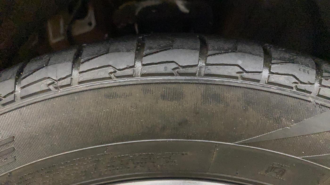 2021 KIA SELTOS GTX PLUS AT 1.5 DIESEL, Diesel, Automatic, 1,23,234 km, Right Front Tyre Tread