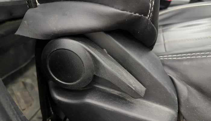 2022 Tata ALTROZ XM PLUS PETROL, Petrol, Manual, 63,153 km, Driver Side Adjustment Panel