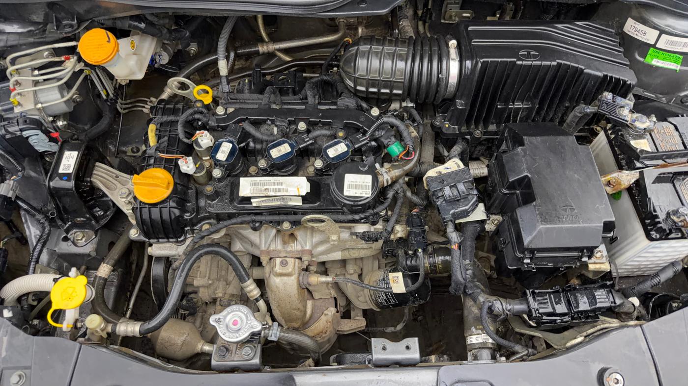 2022 Tata ALTROZ XM PLUS PETROL, Petrol, Manual, 63,153 km, Engine View