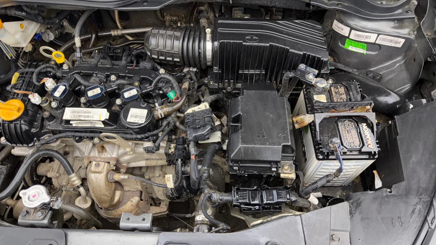2022 Tata ALTROZ XM PLUS PETROL, Petrol, Manual, 63,153 km, Engine View - Left