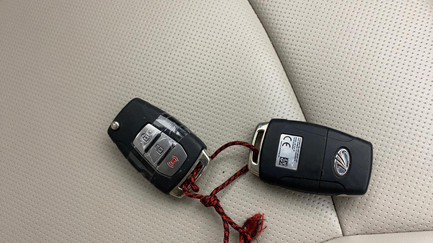 2019 Mahindra XUV300 W8 (O) 1.5 DIESEL, Diesel, Manual, 72,217 km, Key Close Up