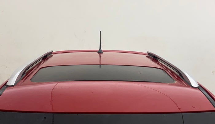 2019 Mahindra XUV300 W8 (O) 1.5 DIESEL, Diesel, Manual, 72,217 km, Moonroof/ Sunroof