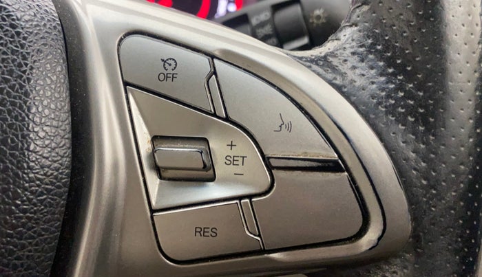 2019 Mahindra XUV300 W8 (O) 1.5 DIESEL, Diesel, Manual, 72,217 km, Adaptive Cruise Control