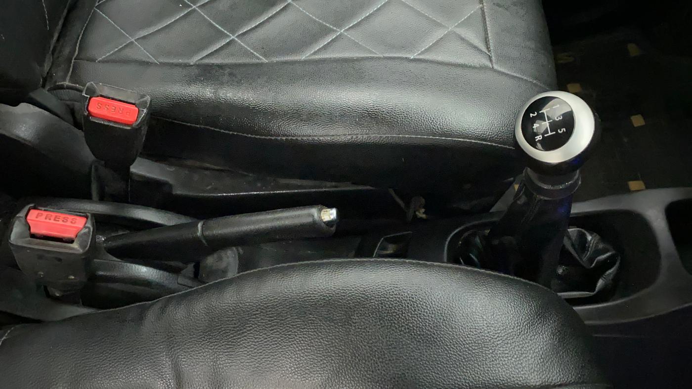 2013 Maruti Wagon R Stingray VXI, Petrol, Manual, 49,149 km, Gear Lever