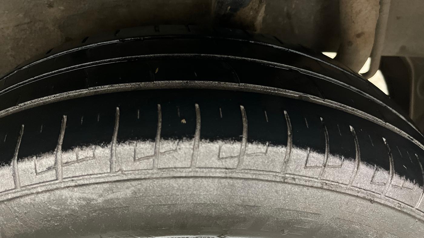 2016 Maruti Celerio VXI, CNG, Manual, 69,493 km, Left Rear Tyre Tread