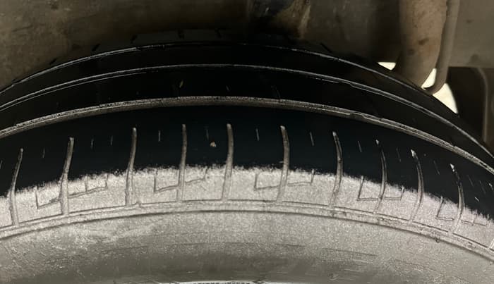 2016 Maruti Celerio VXI, CNG, Manual, 69,447 km, Left Rear Tyre Tread