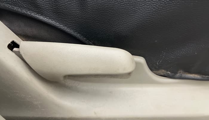 2016 Maruti Celerio VXI, CNG, Manual, 69,447 km, Driver Side Adjustment Panel