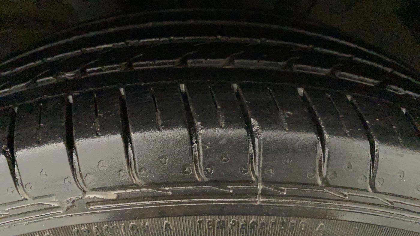 2017 Hyundai Creta E PLUS 1.6 PETROL, Petrol, Manual, 31,237 km, Left Front Tyre Tread