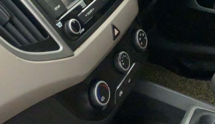 2017 Hyundai Creta E PLUS 1.6 PETROL, Petrol, Manual, 31,237 km, AC Unit - Directional switch has minor damage