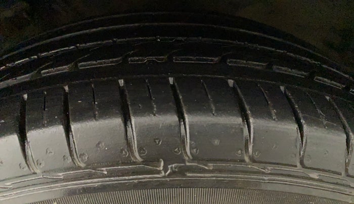 2017 Hyundai Creta E PLUS 1.6 PETROL, Petrol, Manual, 31,237 km, Left Rear Tyre Tread