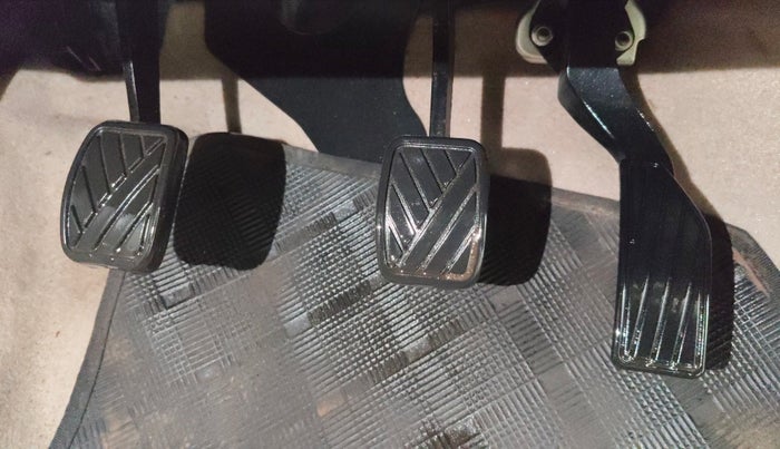 2015 Maruti Swift Dzire VXI, Petrol, Manual, 35,160 km, Pedals