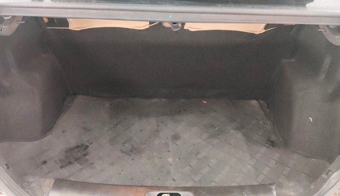 2015 Maruti Swift Dzire VXI, Petrol, Manual, 35,160 km, Boot Inside