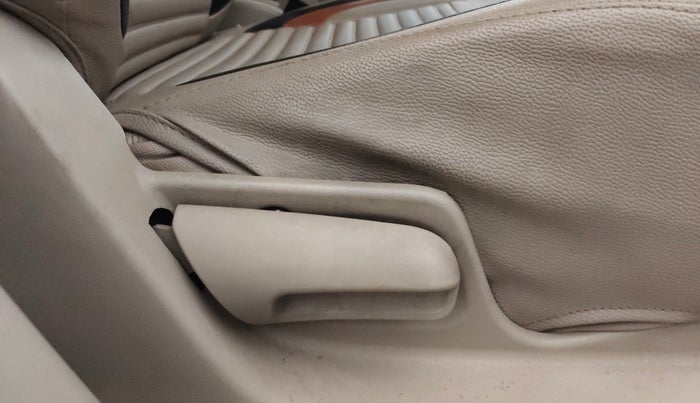 2015 Maruti Swift Dzire VXI, Petrol, Manual, 35,160 km, Driver Side Adjustment Panel