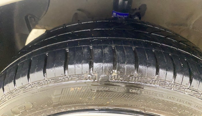 2015 Hyundai Xcent S 1.2, Petrol, Manual, 91,501 km, Left Front Tyre Tread