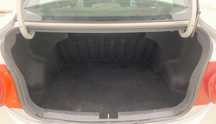 2015 Hyundai Xcent S 1.2, Petrol, Manual, 91,501 km, Boot Inside