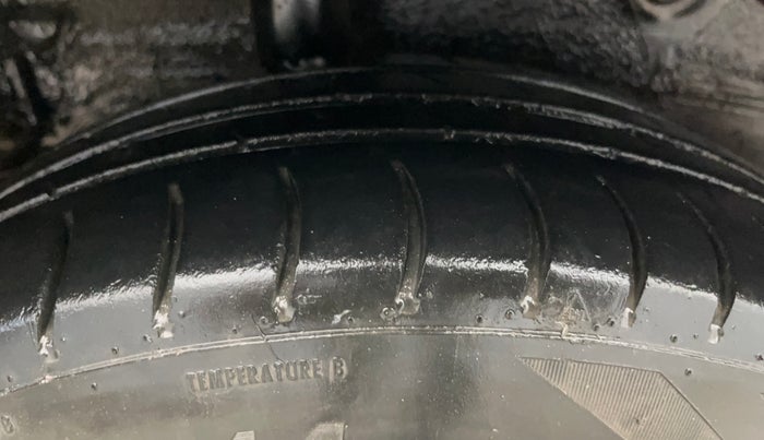 2016 Maruti Celerio VXI AMT, Petrol, Automatic, 92,932 km, Right Rear Tyre Tread