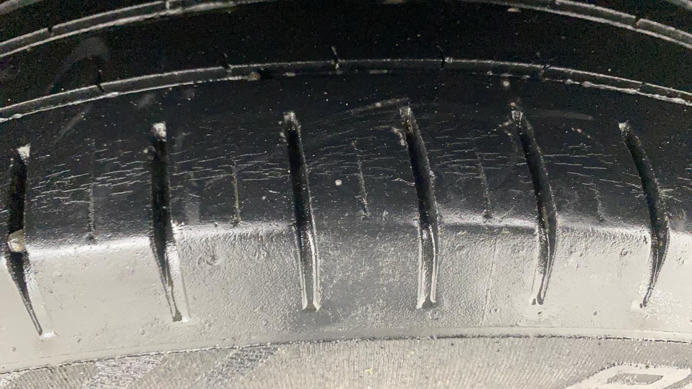 2016 Maruti Baleno ALPHA PETROL 1.2, Petrol, Manual, 52,703 km, Left Rear Tyre Tread