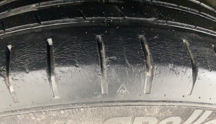 2016 Maruti Baleno ALPHA PETROL 1.2, Petrol, Manual, 52,653 km, Right Rear Tyre Tread