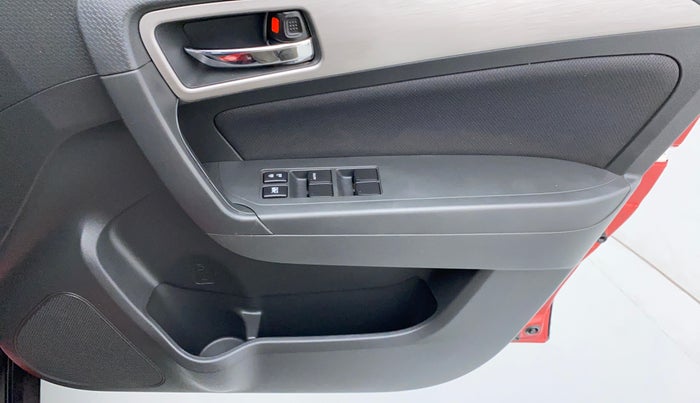 2016 Maruti Vitara Brezza ZDI PLUS DUAL TONE, Diesel, Manual, 52,068 km, Driver Side Door Panels Control