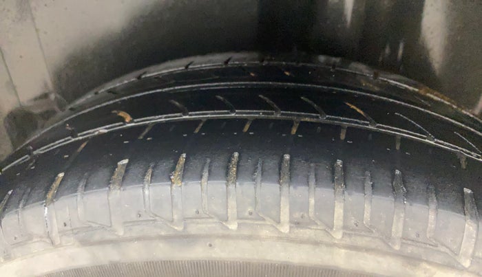 2017 Volkswagen Polo ALLSTAR 1.2, Petrol, Manual, 69,437 km, Left Rear Tyre Tread