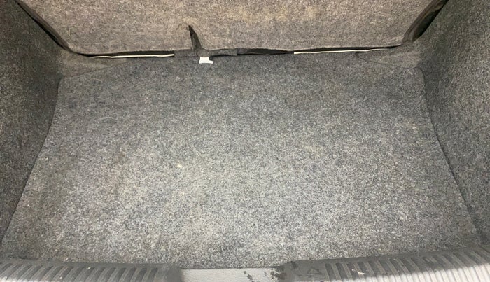 2017 Volkswagen Polo ALLSTAR 1.2, Petrol, Manual, 69,437 km, Boot Inside