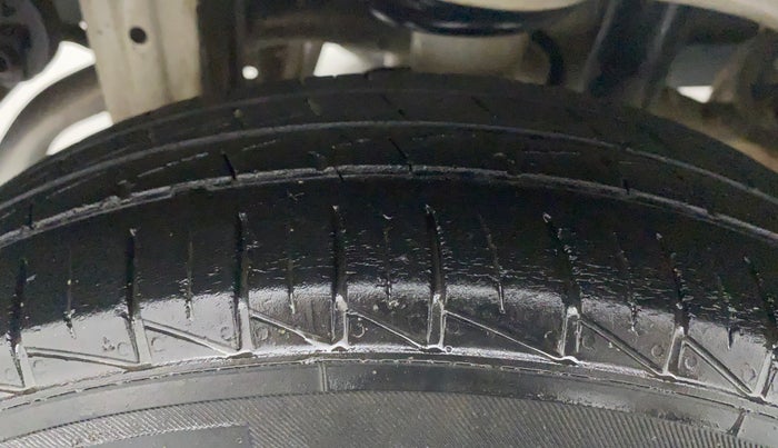 2017 Maruti Alto 800 LXI, Petrol, Manual, 59,978 km, Right Rear Tyre Tread
