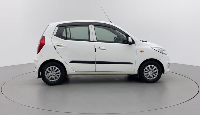 2016 Hyundai i10 SPORTZ 1.1, Petrol, Manual, 60,174 km, Right Side View