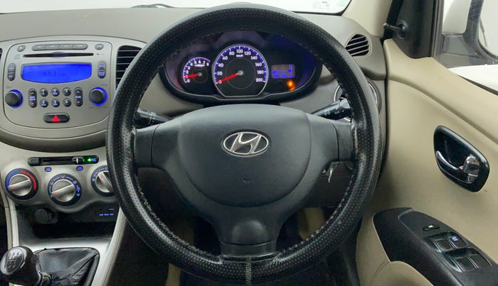 2016 Hyundai i10 SPORTZ 1.1, Petrol, Manual, 60,174 km, Steering Wheel Close Up