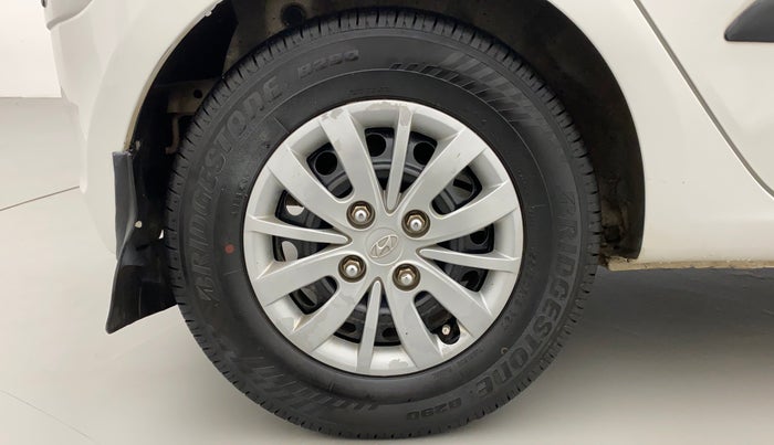 2016 Hyundai i10 SPORTZ 1.1, Petrol, Manual, 60,174 km, Right Rear Wheel