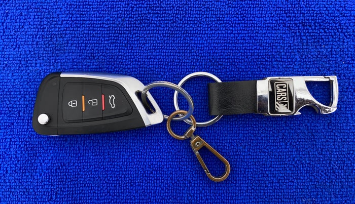 2016 Hyundai i10 SPORTZ 1.1, Petrol, Manual, 60,174 km, Key Close Up