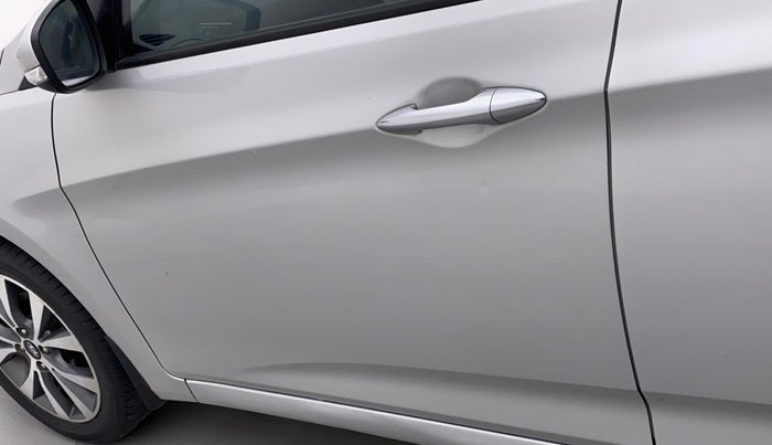 2016 Hyundai Verna 1.6 CRDI SX, Diesel, Manual, 90,223 km, Front passenger door - Slightly dented