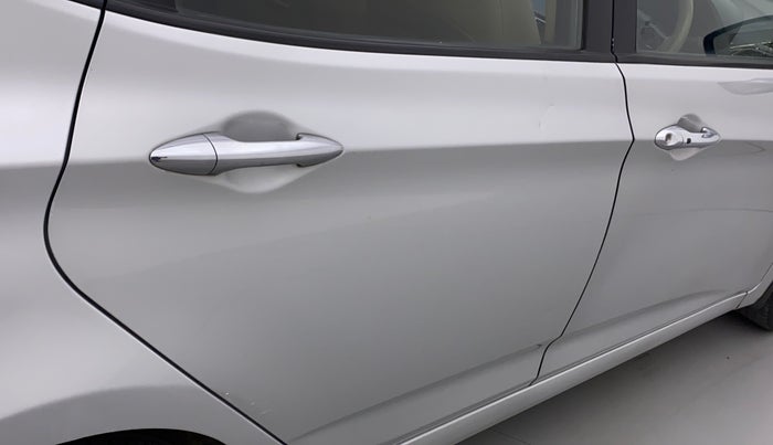 2016 Hyundai Verna 1.6 CRDI SX, Diesel, Manual, 90,223 km, Right rear door - Minor scratches