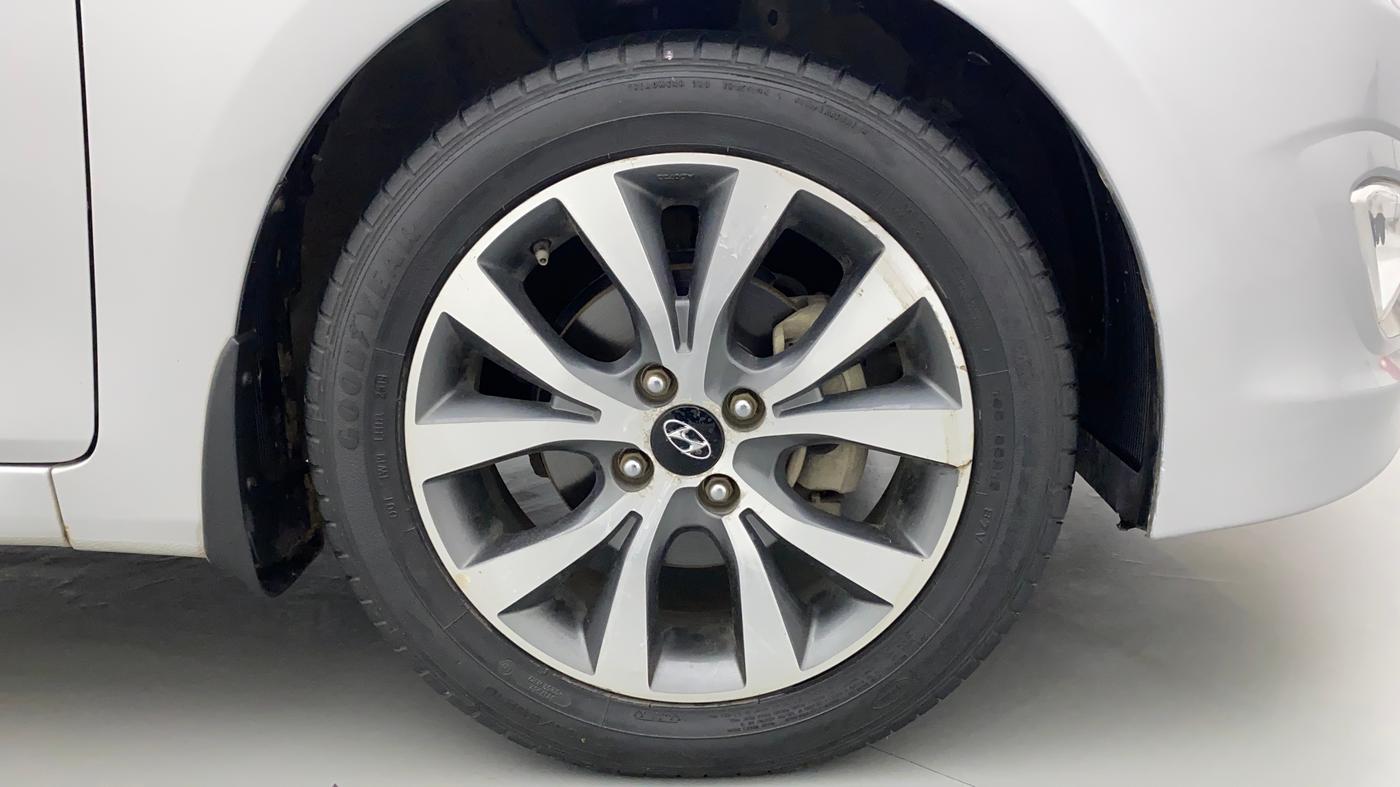 2016 Hyundai Verna 1.6 CRDI SX, Diesel, Manual, 90,223 km, Right Front Wheel