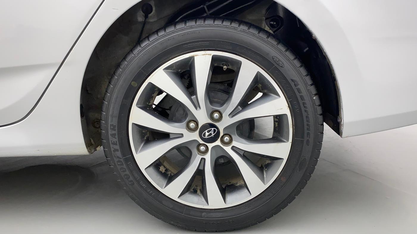 2016 Hyundai Verna 1.6 CRDI SX, Diesel, Manual, 90,223 km, Left Rear Wheel